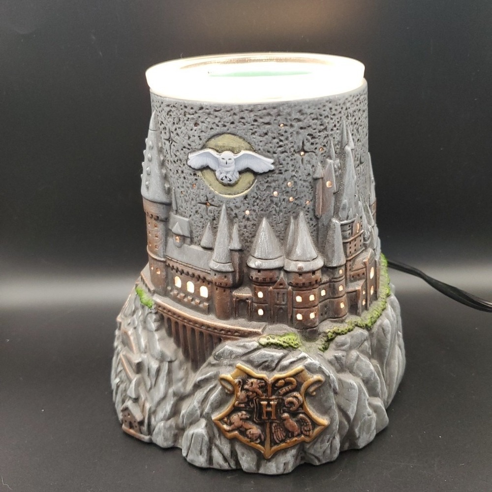 Harry Potter Hogwarts Castle Scentsy Warmer - TESTED & WORKING - Picture 3 of 11